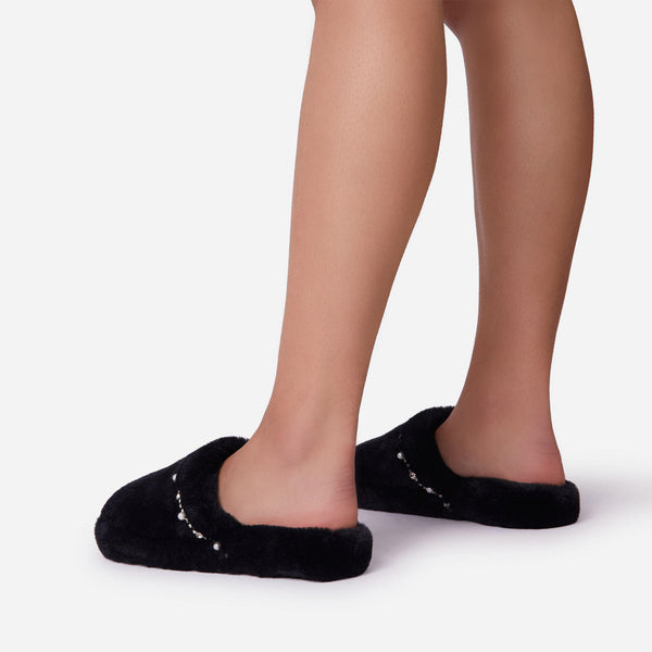 Black_3_a37db109-2769-475b-8cef-fb753575098e_grande