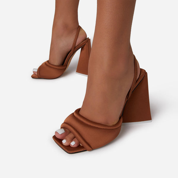 Brown_1_d1465d0a-1129-44d4-bde2-973dd172b187_grande