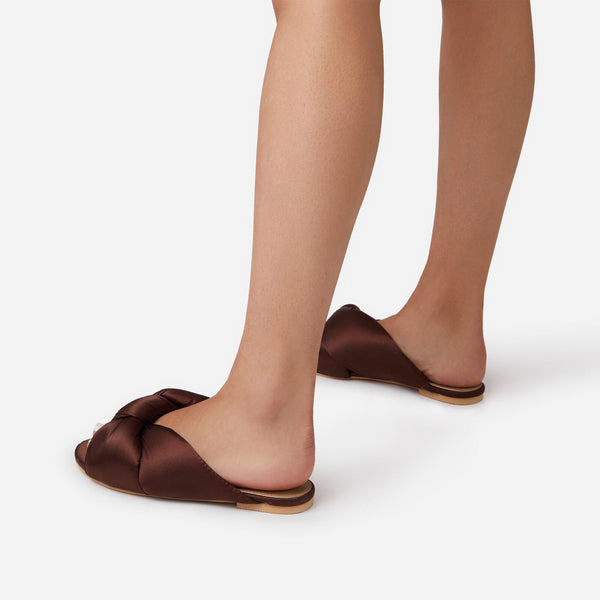Brown_3_c3701805-76f7-4db6-8aaf-411e38a5260d_grande