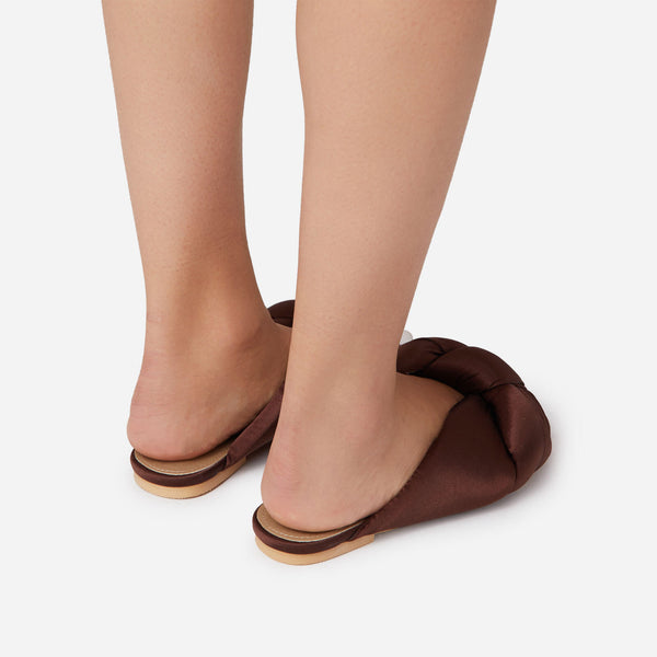 Brown_4_1e859b16-2cb6-4295-92e9-c8cb0213dcd6_grande