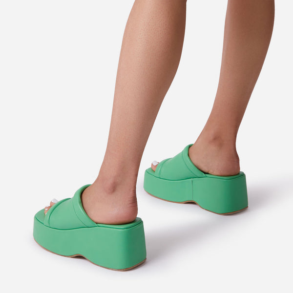 Green_2_95a76d9b-dbe3-4db0-a8ea-1b6219747b10_grande
