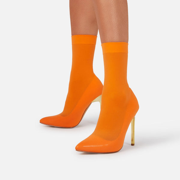 Orange_0_23766d3b-eb52-41a7-b159-3137c55472bd_grande