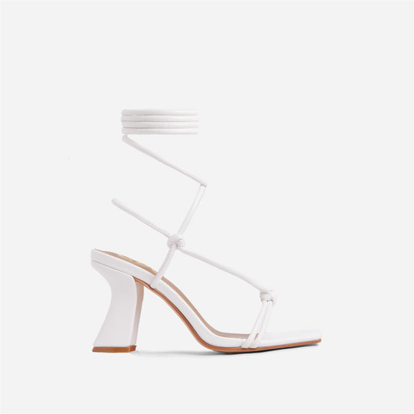 White_0_214bc293-bb01-4a9d-805e-24d238c81c86_grande