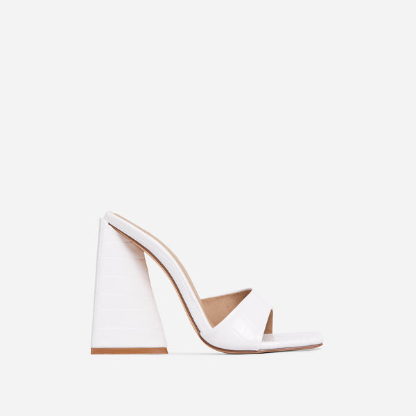 White_0_5248593e-3a89-403b-bb09-dd85510a3996_grande
