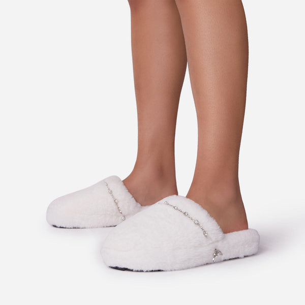 White_1_985fd268-687c-45b1-9189-6af49fa40a69_grande