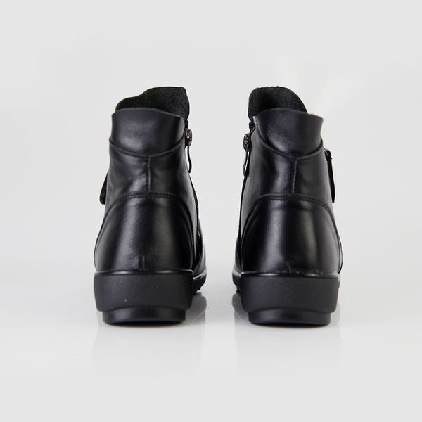 black_4_892fc12e-7b47-4d4b-a141-de1f9f8a2ca0_grande