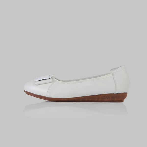 white_99_c5d1e42f-db6b-4fdb-a5d8-4f6b889994f1_grande